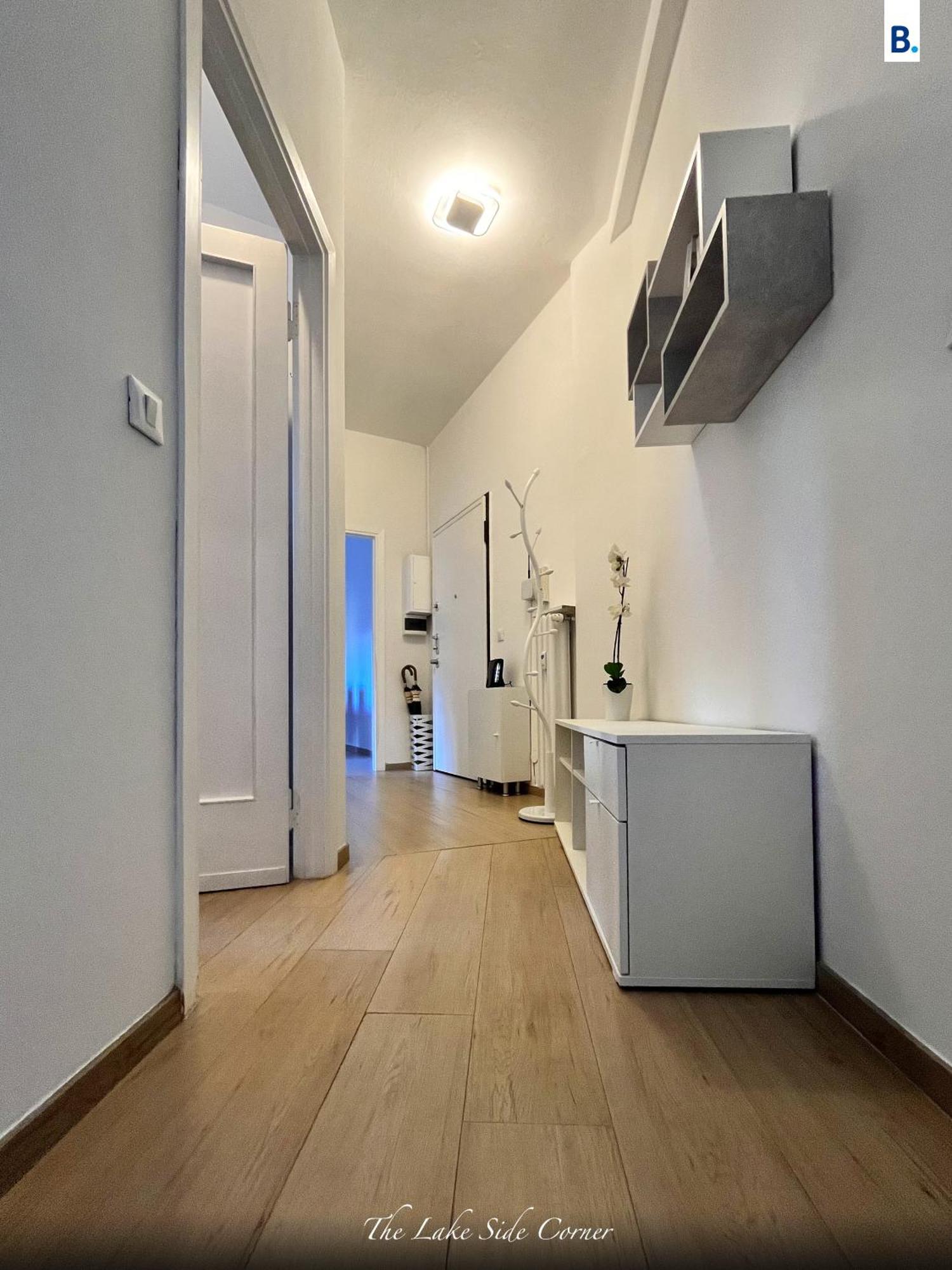 The Lake-Side Corner Apartment Комо Экстерьер фото