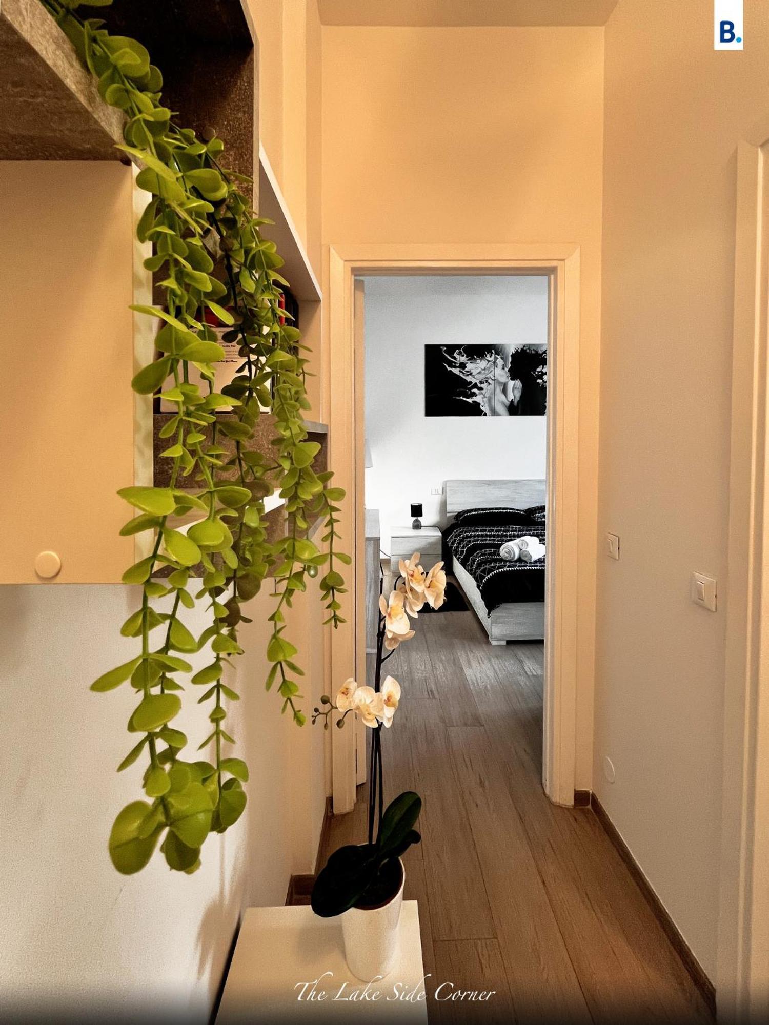 The Lake-Side Corner Apartment Комо Экстерьер фото